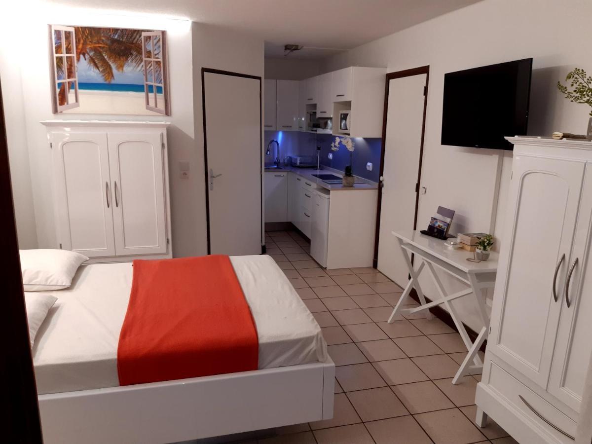 Studio Climatisé - Piscine-Plage - 1 à 2 personnes Sainte-Anne Exterior foto